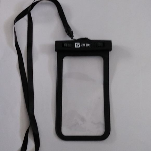 Gear Beast Necklace Phone Case Protection/ Water Proof Bag - Picture 1 of 7